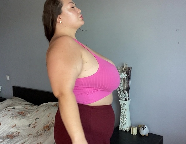 Braless Under Shirt Or Top Divinebreasts Real Women Real Big Tits